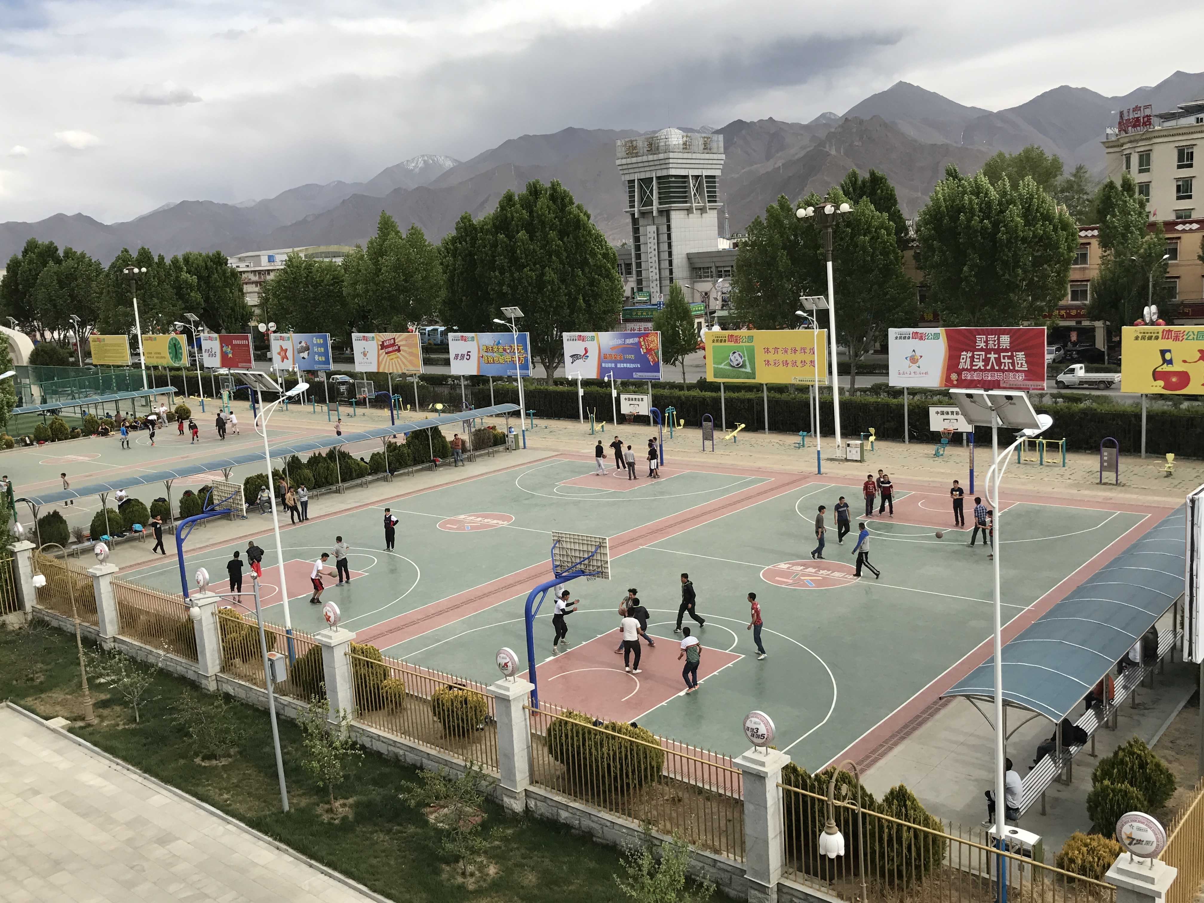 焕然一新的体彩公园.jpg